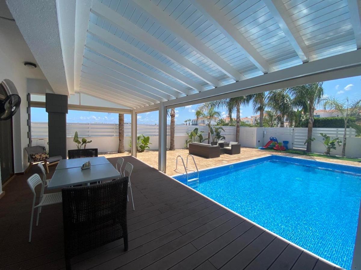 Villa Angel - Exotic Villa 200M From Beach Paralimni Dış mekan fotoğraf